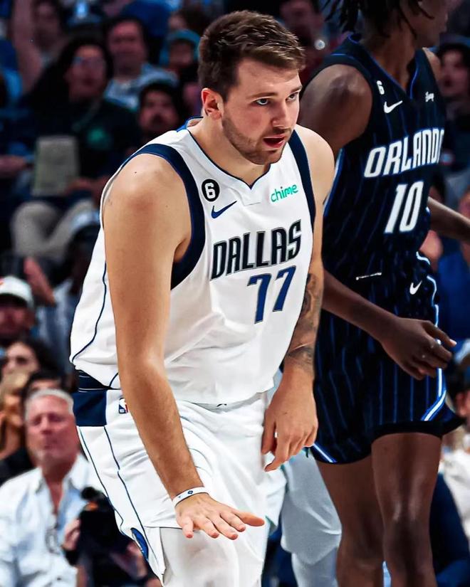 顶级选手参 顶级选手参