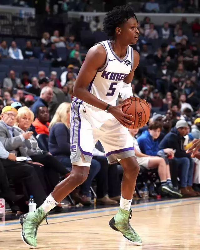 个在周末 个在周末